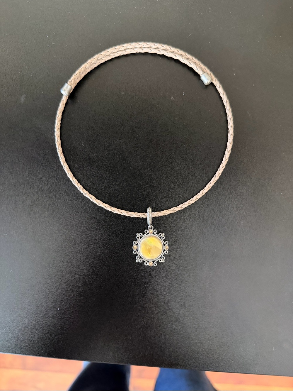 Choker style necklace
